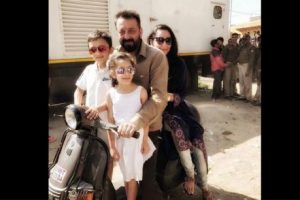 Sanjay_dutt_family-300x200